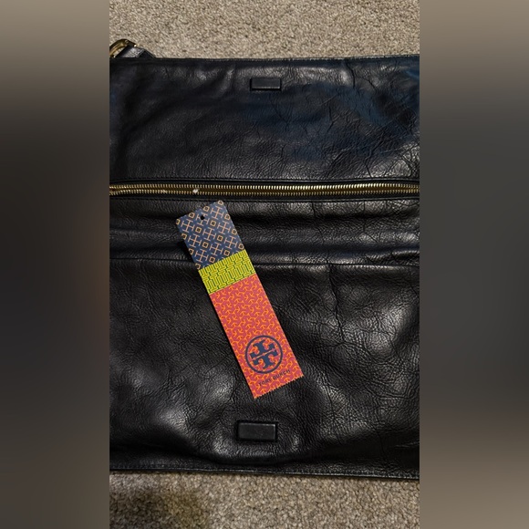 Tory Burch Vintabe Suki Reva Clutch with Gold Chain - Picture 5 of 9